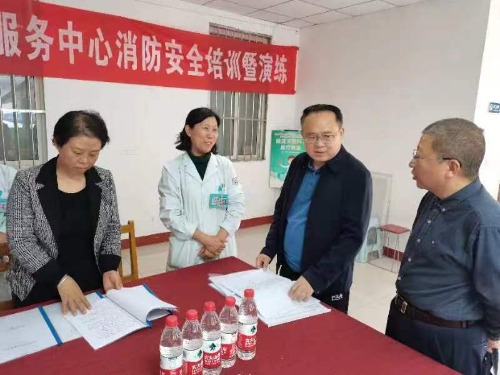 常山集團(tuán)紀(jì)委書記馮浩深入第五實(shí)業(yè)公司所屬青園、廣安兩家社區(qū)衛(wèi)生中心進(jìn)行督導(dǎo)檢查