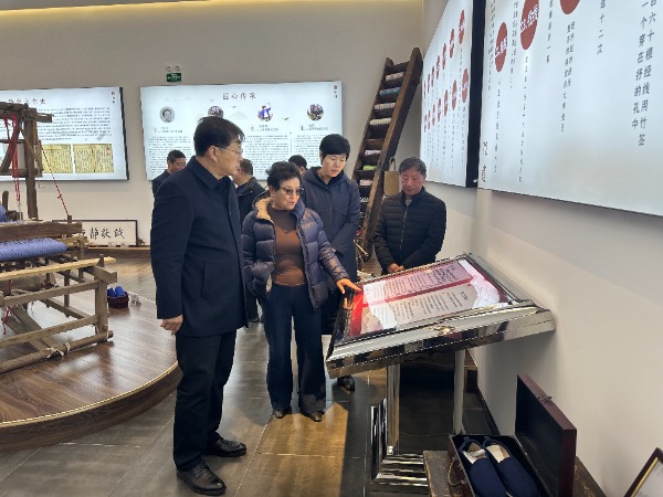 常山集團(tuán)黨委書記、董事長(zhǎng)吳寧帶隊(duì)赴贊皇縣原村土布考察調(diào)研